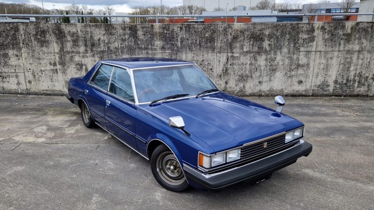 Toyota Cresta GX51 Super Lucent Blue Metallic