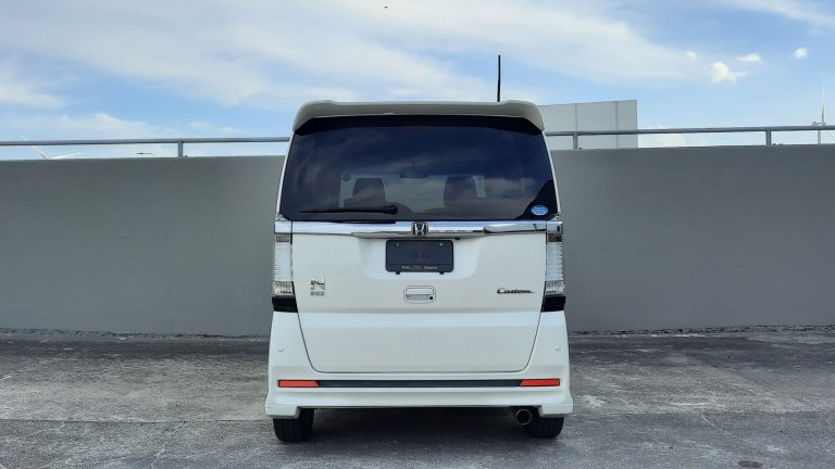 Honda N-Box JF1 Custom Turbo SS