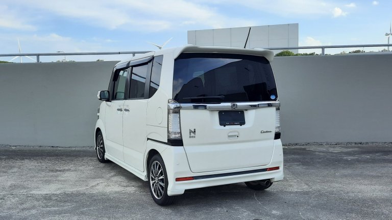 Honda N-Box JF1 Custom Turbo SS