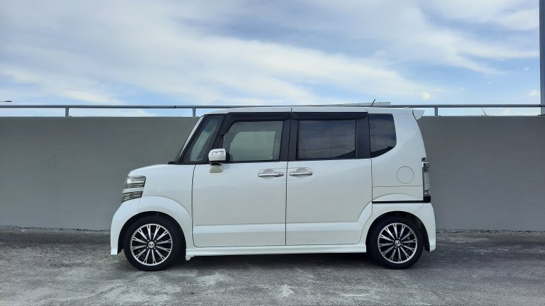 Honda N-Box JF1 Custom Turbo SS