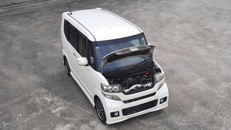 Honda N-Box JF1 Custom Turbo SS