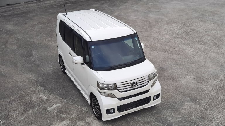 Honda N-Box JF1 Custom Turbo SS