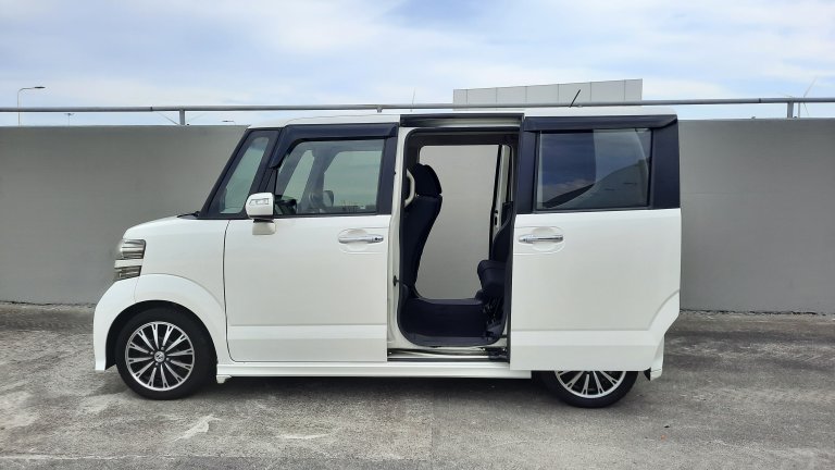 Honda N-Box JF1 Custom Turbo SS