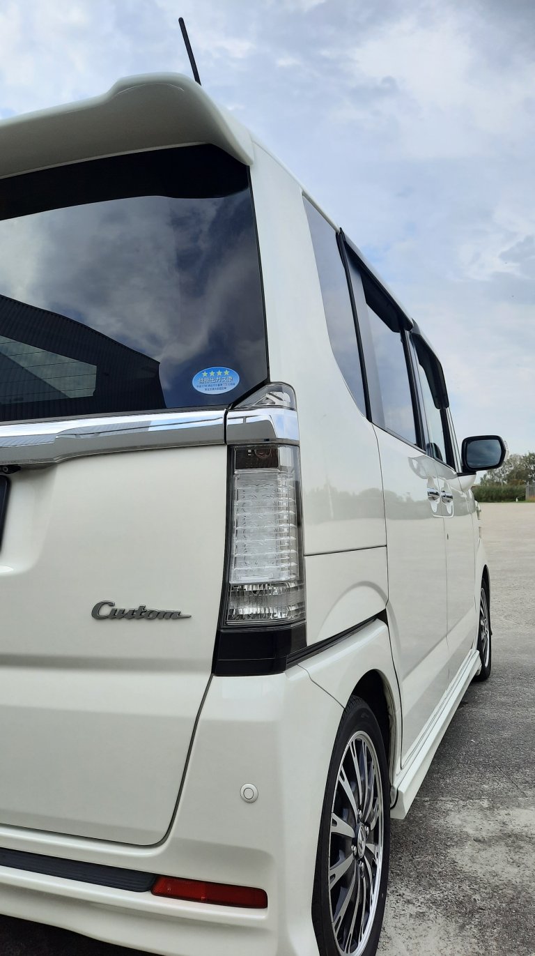 Honda N-Box JF1 Custom Turbo SS