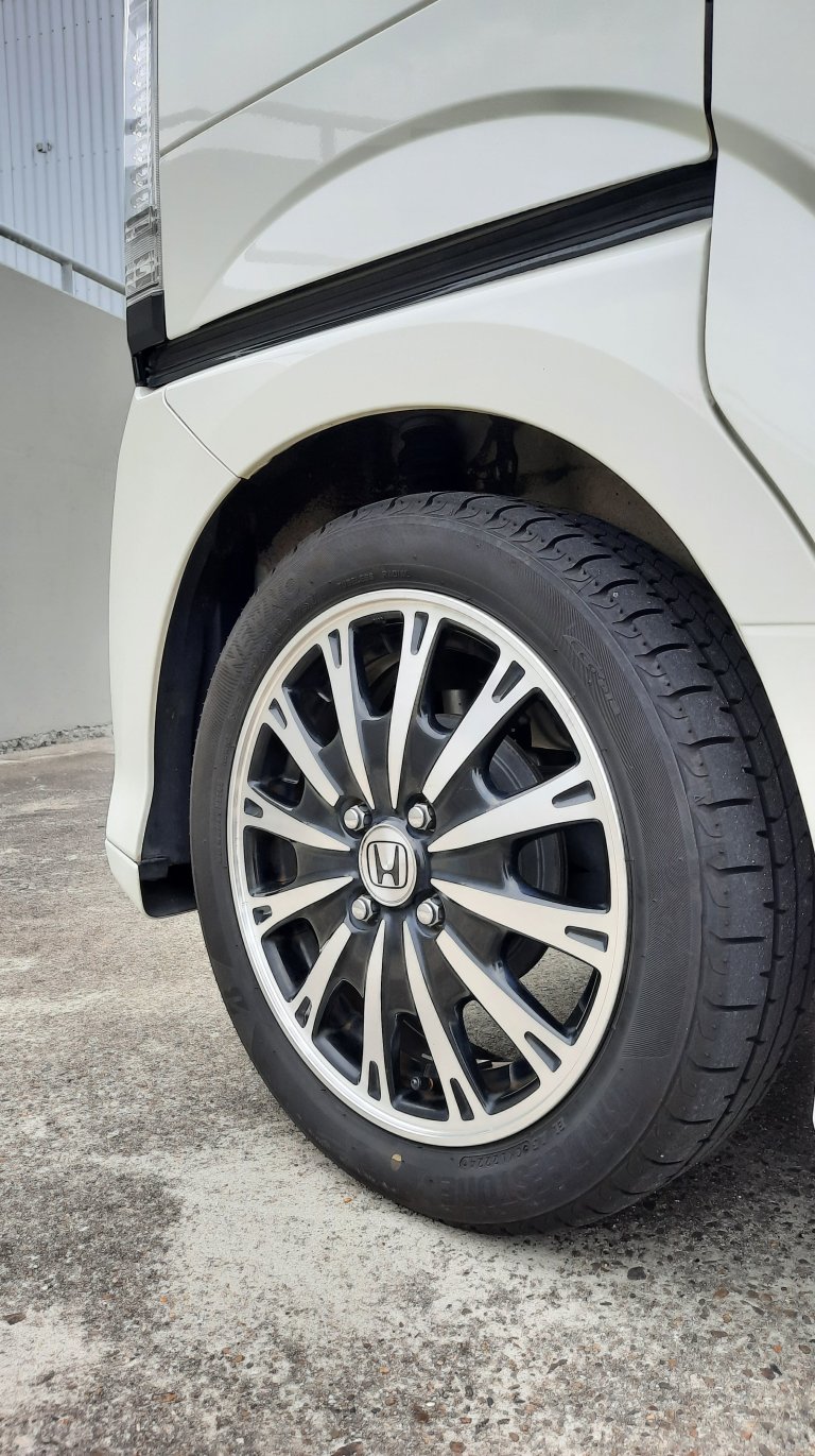 Honda N-Box JF1 Custom Turbo SS