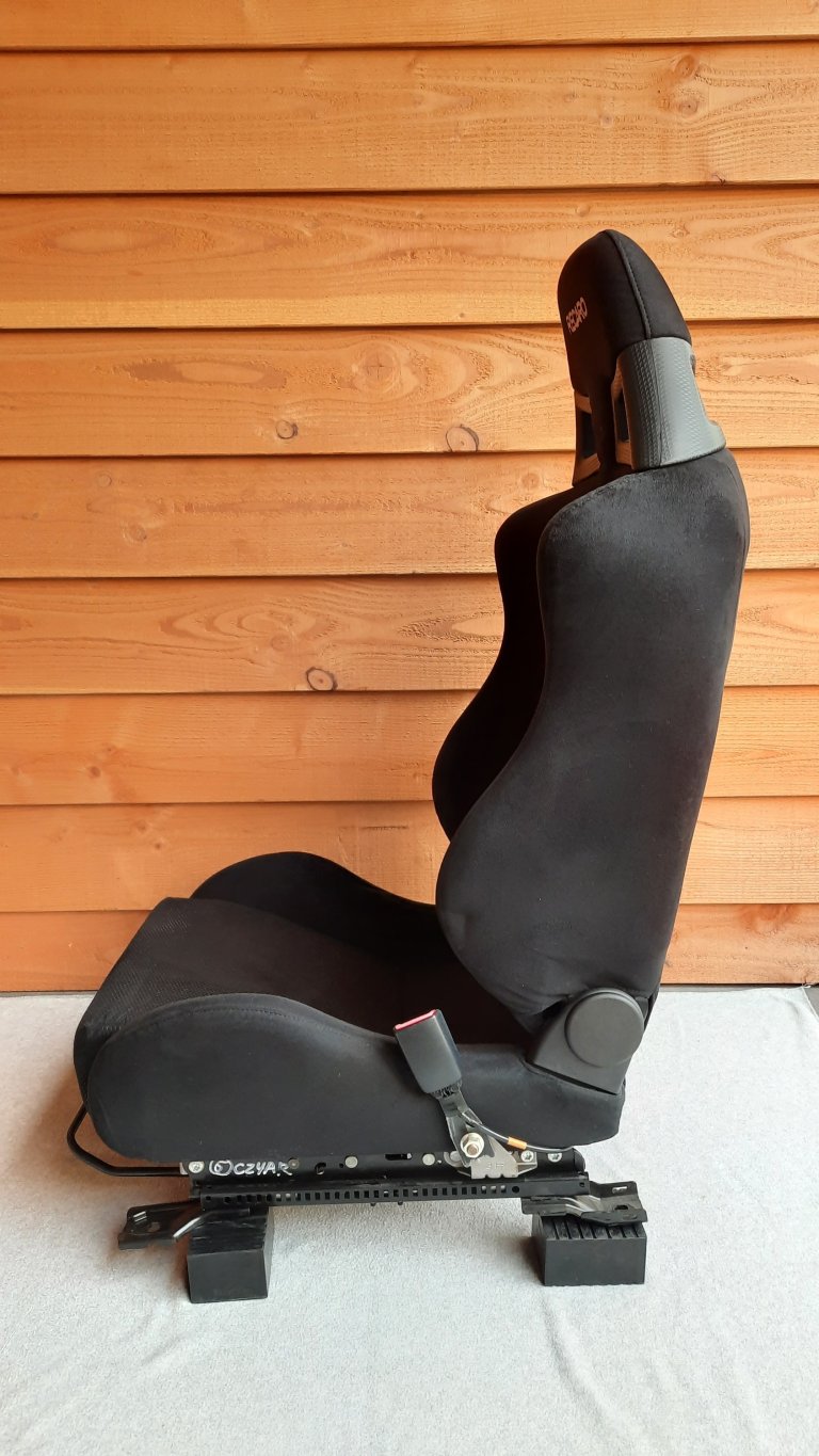 Recaro Mitsubishi EVO-X CZ4A (RH)