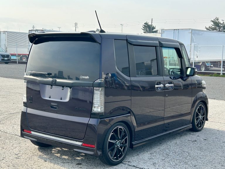 Honda N-Box Custom G Turbo