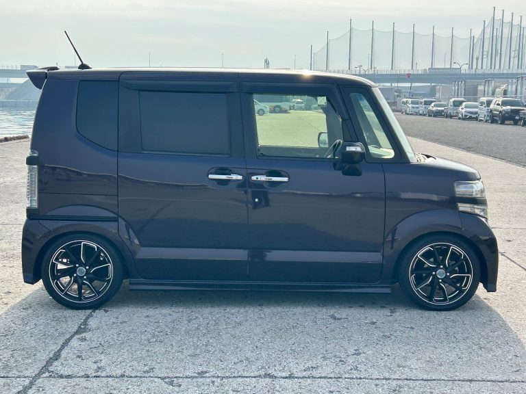 Honda N-Box Custom G Turbo