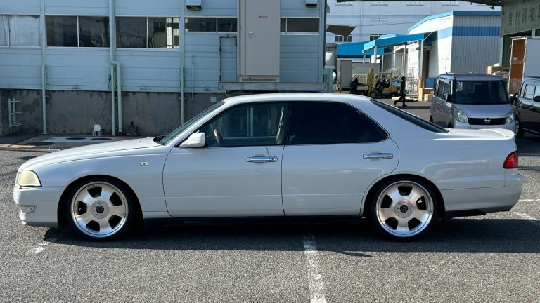 Nissan Leopard 4HT XV JHY33