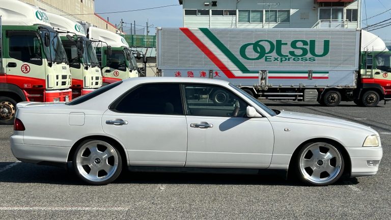 Nissan Leopard 4HT XV JHY33