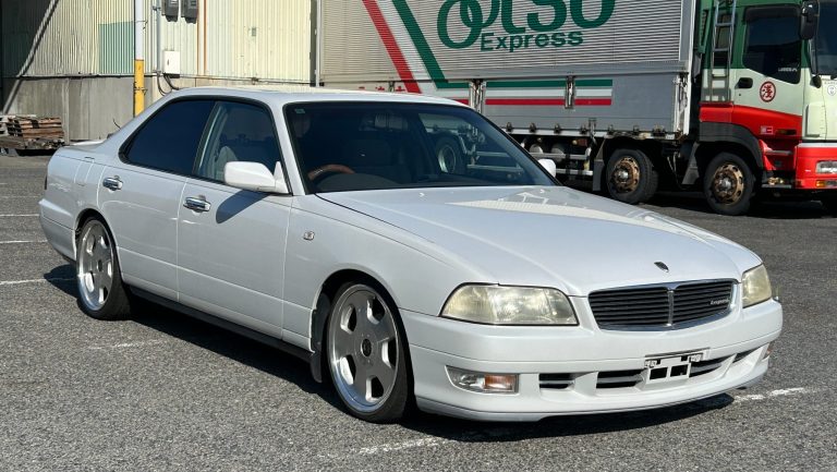 Nissan Leopard 4HT XV JHY33