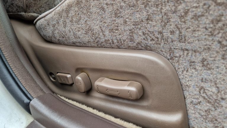 Nissan Leopard 4HT XV JHY33