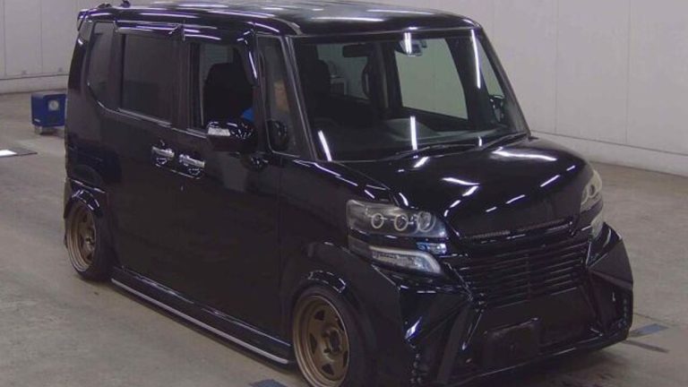 Honda N-Box JF1 Custom Turbo SS