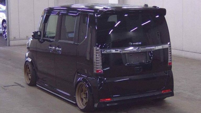 Honda N-Box JF1 Custom Turbo SS