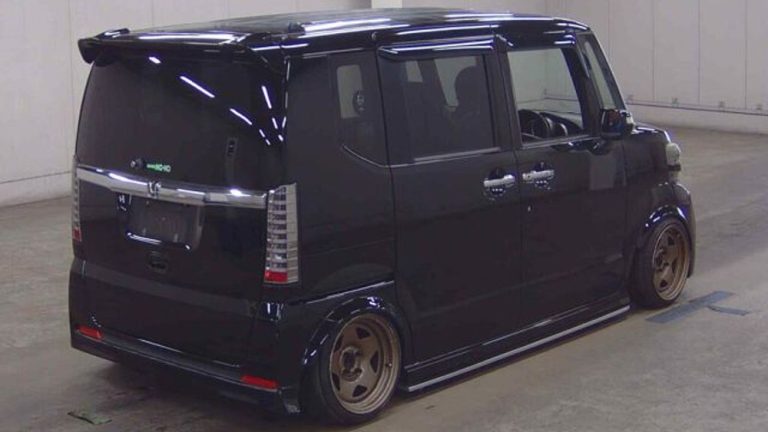 Honda N-Box JF1 Custom Turbo SS