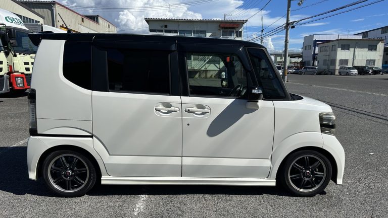 Honda N-Box Custom G Turbo