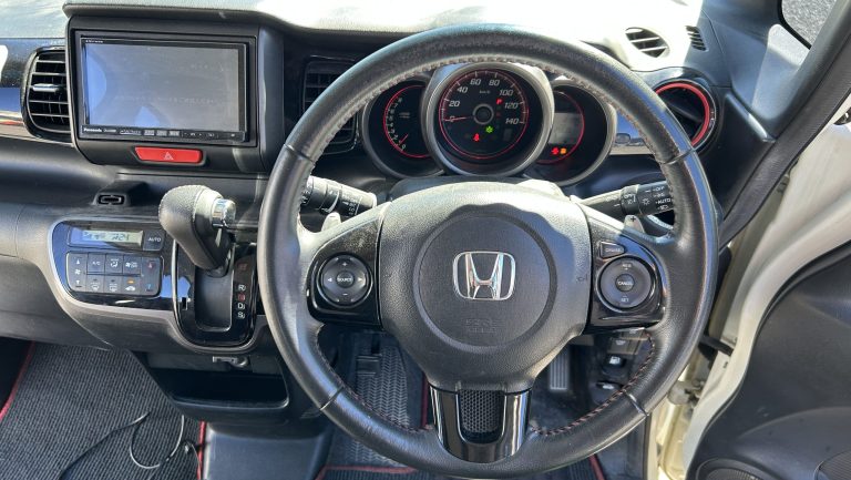 Honda N-Box Custom G Turbo